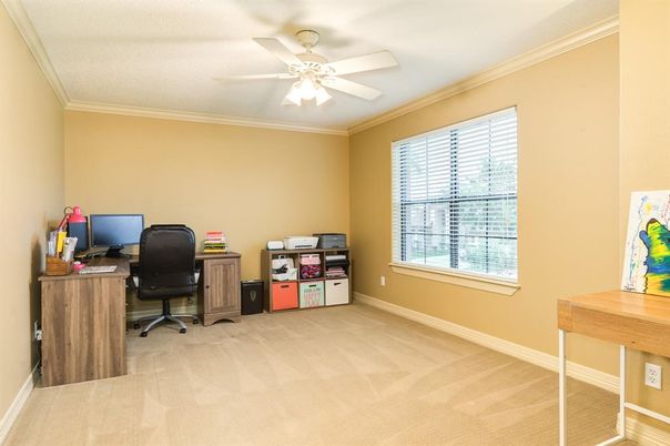 Home Office, Interior