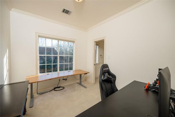 Home Office, Interior