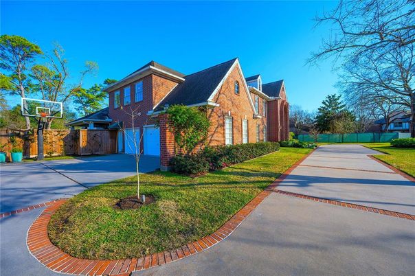 Attached, Exterior, Facade, Brick Facade, Brick Traditional