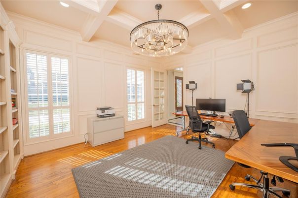 Chandelier, Home Office, Interior, Recessed Lighting, Wood Texture Flooring