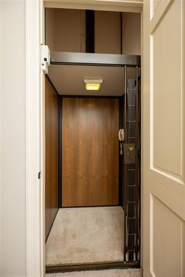 Elevator, Interior