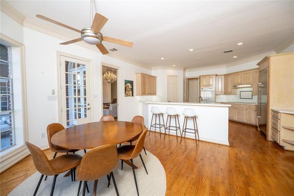 Dining room, Interior, Kitchen, Recessed Lighting, Wood Texture Flooring