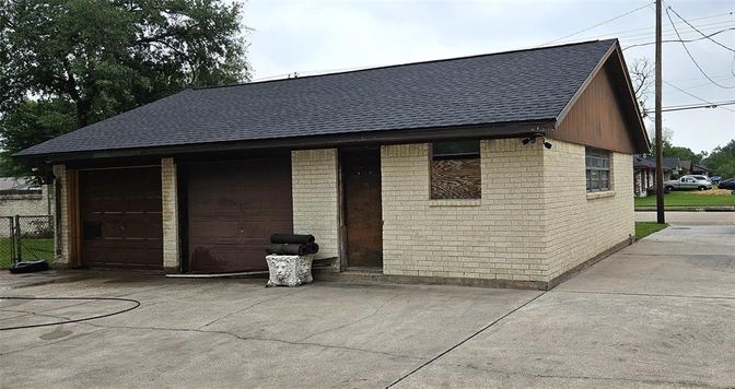 Detached Garage, Exterior