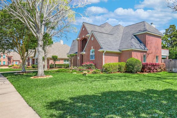 Exterior, Facade, Brick Facade, Tudor Revival