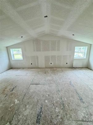 Empty room, Interior
