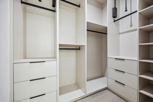 Interior, Walk-in Closets