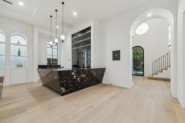 Interior, Pendant Lights, Recessed Lighting, Wood Texture Flooring