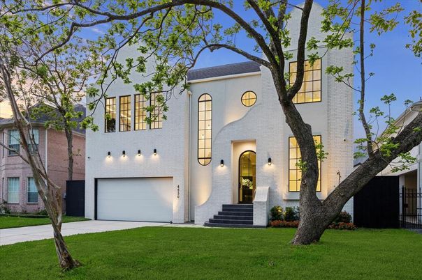 Attached, Exterior, Facade, Brick Facade, Spanish Mediterranean