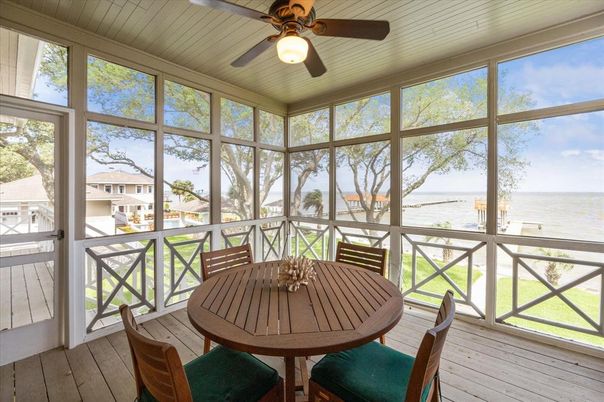Interior, Sun Room, Water, Wood Texture Flooring