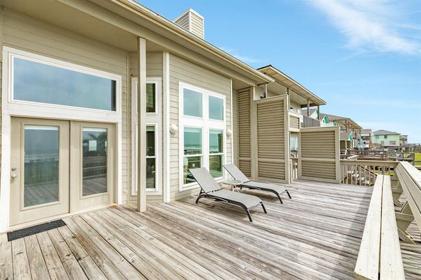 Exterior, Wood Texture Flooring