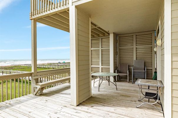 Exterior, Wood Texture Flooring