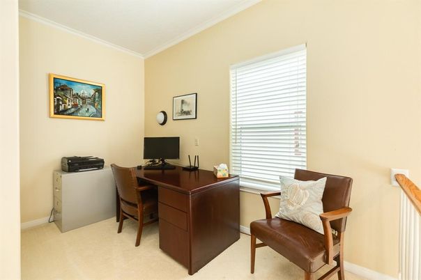 Home Office, Interior