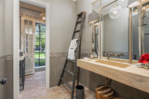 Bathroom, Interior