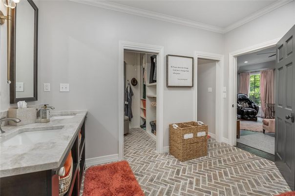 Bathroom, Interior, Recessed Lighting