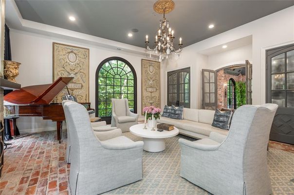 Chandelier, Interior, Living room, Piano, Recessed Lighting