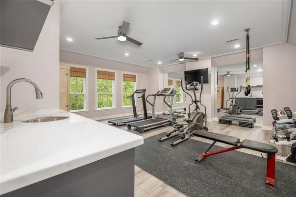 Fitness Equipment, Interior, Recessed Lighting, Wood Texture Flooring