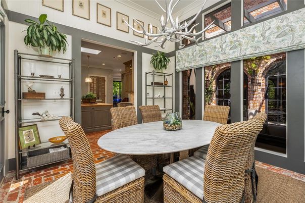 Dining room, Interior, Pendant Lights, Recessed Lighting