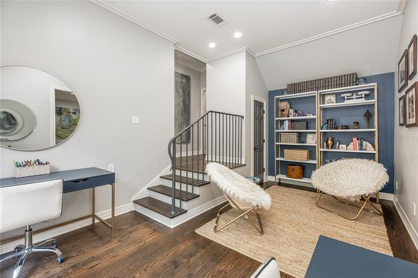 Home Office, Interior, Recessed Lighting, Wood Texture Flooring