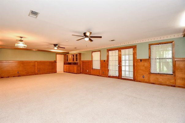 Empty room, Interior, Recessed Lighting