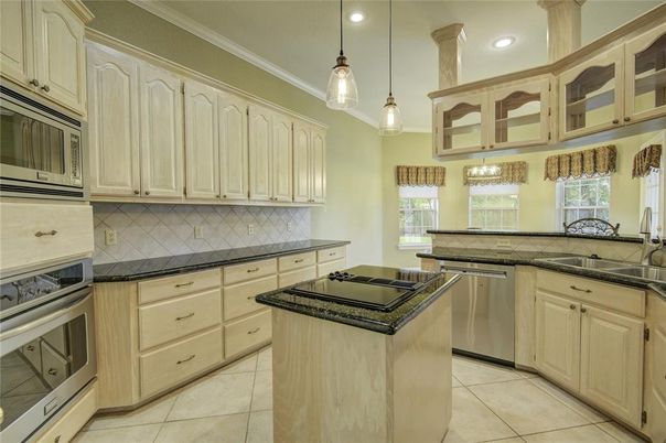 Interior, Kitchen, Pendant Lights, Recessed Lighting, Stainless Steel Appliances