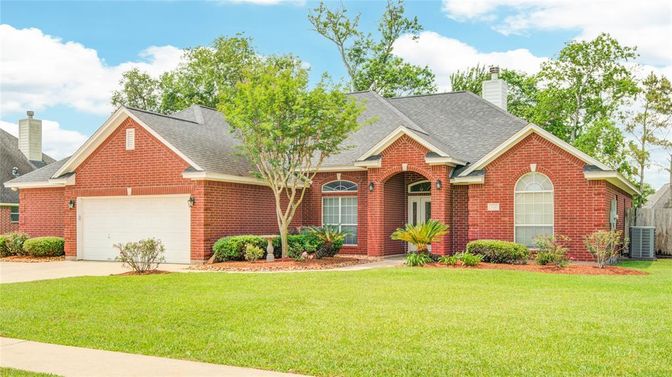 Attached, Exterior, Facade, Brick Facade, Brick Traditional