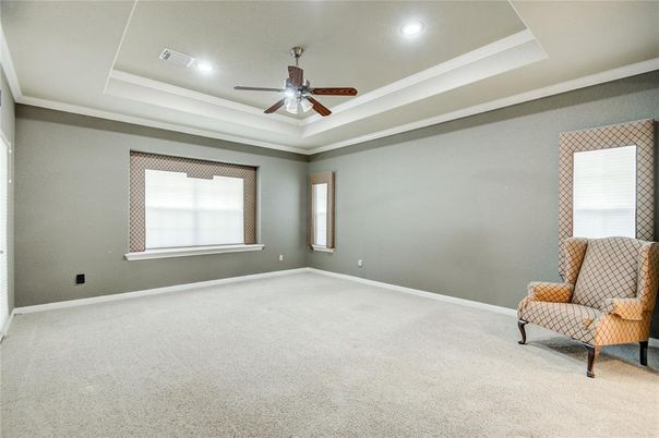Empty room, Interior, Recessed Lighting