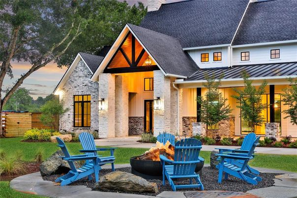 Backyard, Exterior, Facade, Tudor Revival