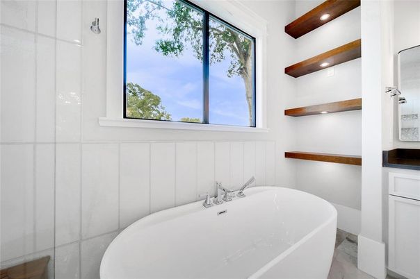 Bathroom, Free Standing Baths, Interior, Marble, Recessed Lighting