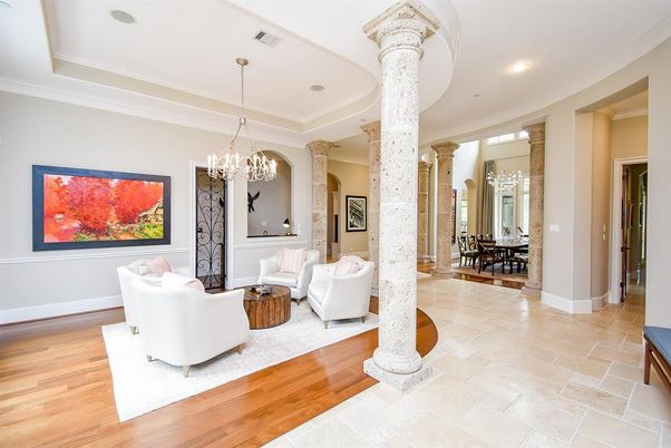 Chandelier, Dining room, Interior, Living room, Recessed Lighting, Wood Texture Flooring