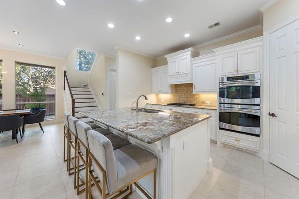Dining room, Interior, Kitchen, Recessed Lighting, Stainless Steel Appliances