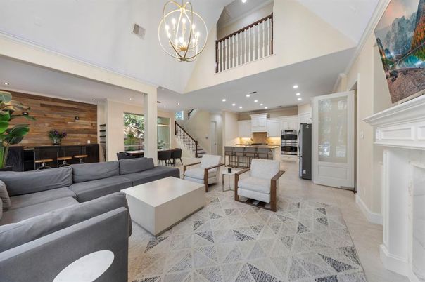 Dining room, Interior, Kitchen, Living room, Pendant Lights, Recessed Lighting, Stainless Steel Appliances