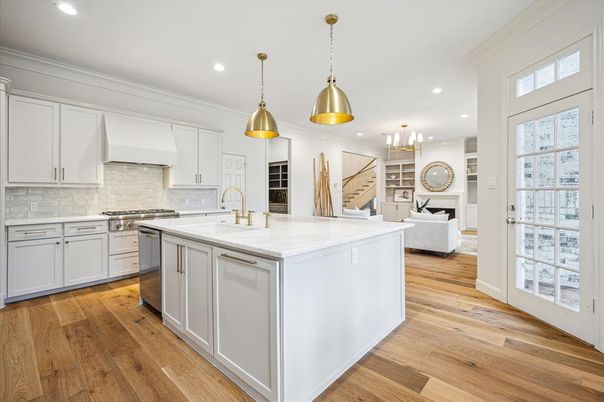 Interior, Kitchen, Living room, Pendant Lights, Recessed Lighting, Stainless Steel Appliances, Wood Texture Flooring