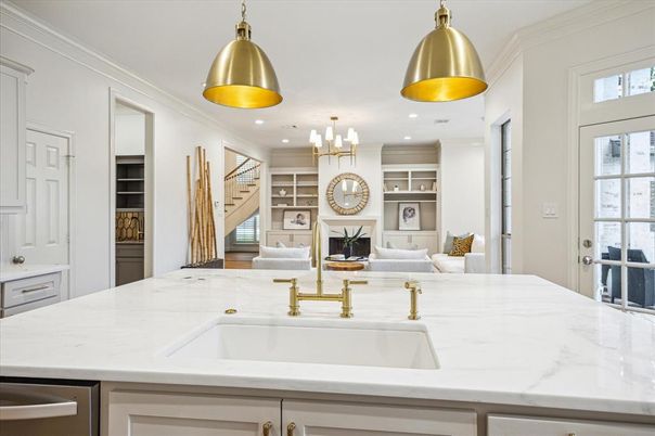 Fireplace, Interior, Kitchen, Pendant Lights, Recessed Lighting