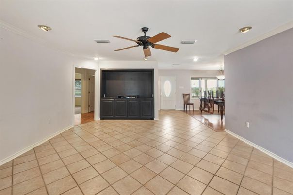 Dining room, Interior, Recessed Lighting