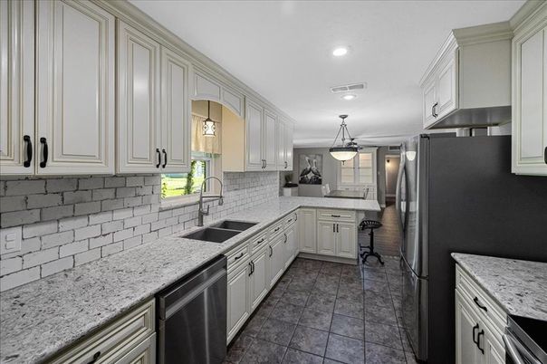 Interior, Kitchen, Pendant Lights, Recessed Lighting, Stainless Steel Appliances