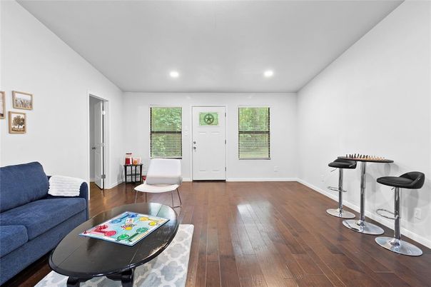 Interior, Living room, Recessed Lighting, Wood Texture Flooring