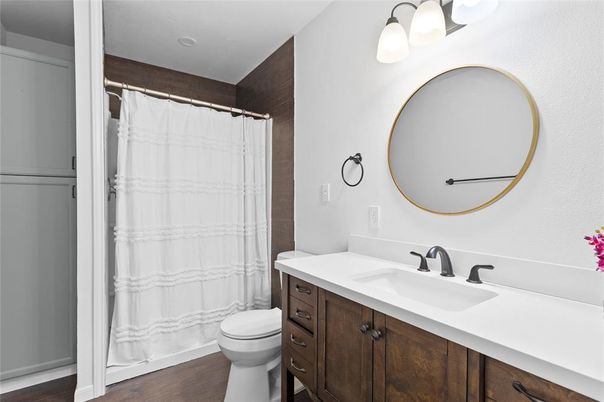 Bathroom, Interior, Recessed Lighting, Wood Texture Flooring
