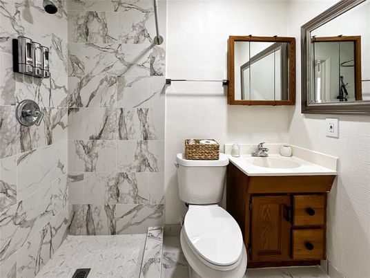Bathroom, Interior, Marble, Marble Walls