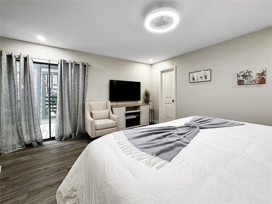 Bedroom, Interior, Recessed Lighting, Wood Texture Flooring
