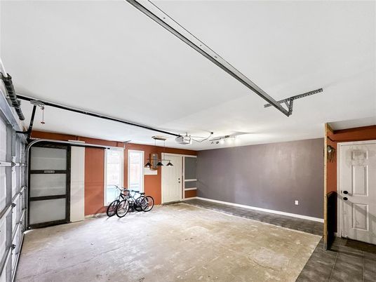 Garage, Interior