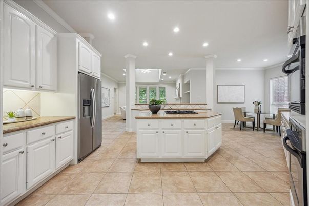 Dining room, Interior, Kitchen, Recessed Lighting