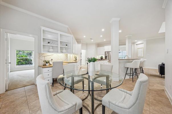 Dining room, Interior, Kitchen, Recessed Lighting
