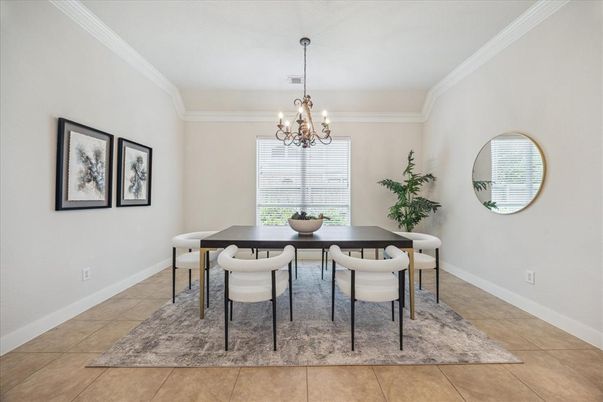 Chandelier, Dining room, Interior
