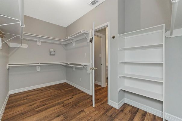 Interior, Walk-in Closets, Wood Texture Flooring