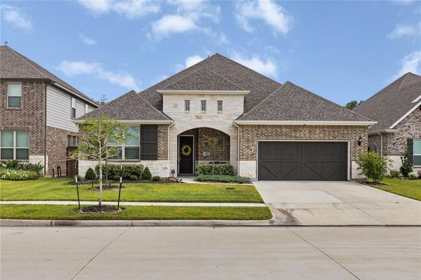 Attached, Exterior, Facade, Brick Facade, Brick Traditional