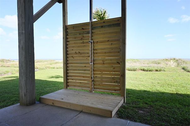 Exterior, Wooden Walls