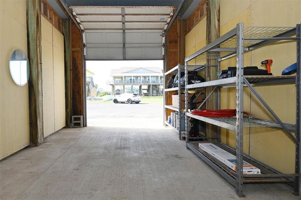 Garage, Interior