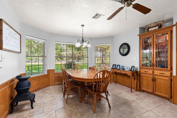 Chandelier, Dining room, Interior
