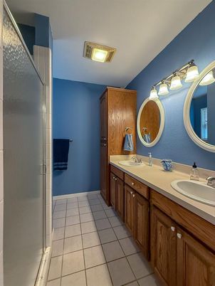 Bathroom, Dual Sink Vanities, Interior