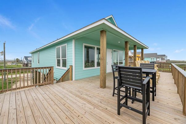 Exterior, Wood Texture Flooring